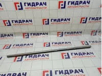 Накладка стекла заднего правого Nissan Tiida (C11) 82820-EE410