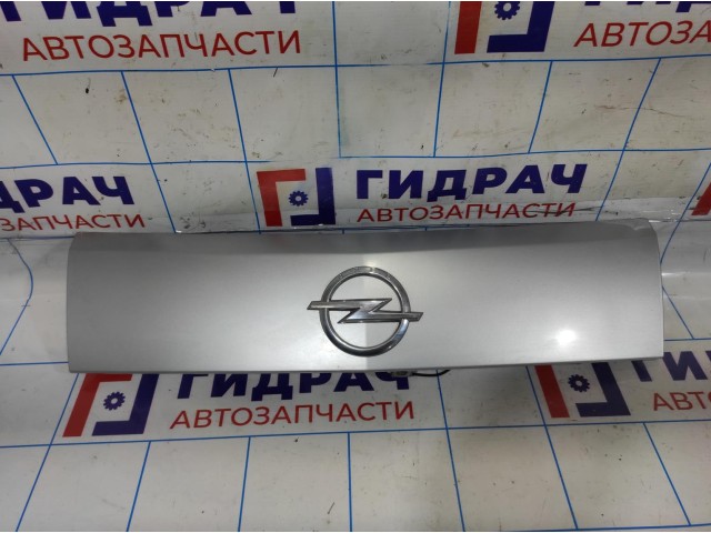 Накладка двери багажника Opel Antara (С145) 96661343.