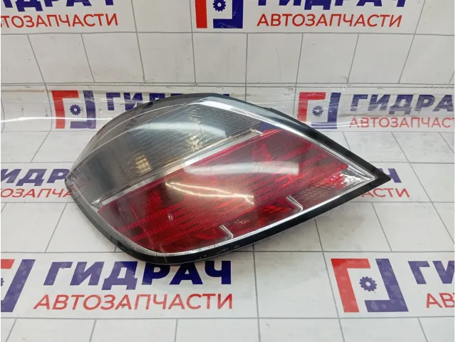 Фонарь задний левый Opel Astra 1222355