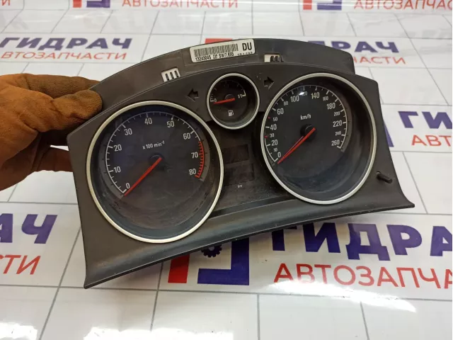 Панель приборов Opel Astra H 13243045