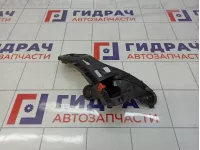 Направляющая заднего бампера правая Opel Astra H 13143107