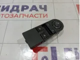 Блок управления стеклоподъемниками Opel Astra (H) 6240381