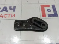 Кронштейн радиатора правый Opel Astra (H) 13153540