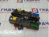 Блок предохранителей Opel Astra (H) 13220832