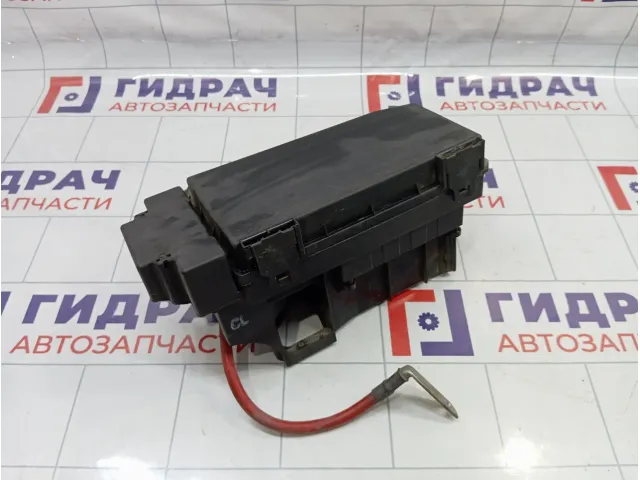 Блок предохранителей Opel Astra (H) 13206751