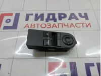 Блок управления стеклоподъемниками Opel Astra (H) 13228706