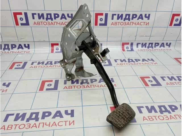 Педаль тормоза Opel Astra (H) 5560328