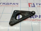 Кронштейн передней балки правый Opel Astra (H) 90498747