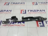 Кронштейн крепления крыла правый Opel Corsa D 13266901