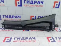 Решетка под лобовое стекло (Жабо) правое Peugeot 2008 9673303080