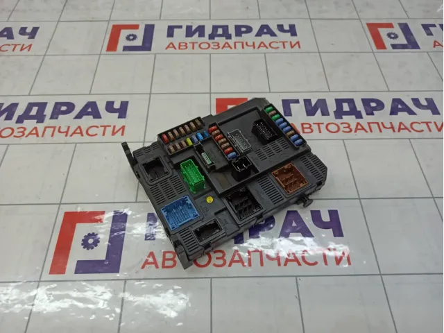 Блок предохранителей Peugeot 2008 9807532080
