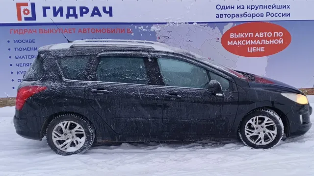 Автомобиль Peugeot 308  в разборе