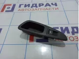 Кнопка стеклоподъемника задняя правая Peugeot 308 (T7) 649030