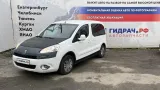 Кулак поворотный передний правый Peugeot Partner 364796