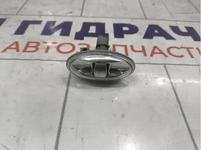 Повторитель на крыло Peugeot Traveller  9680057480