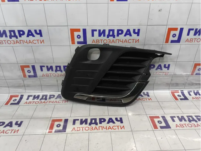 Решетка бампера передняя левая Peugeot Traveller  98118246XT