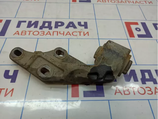 Кронштейн редуктора Land Rover Range Rover Sport (L320) TAU500070