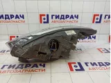 Фара правая Renault Kaptur 260108765R