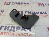 Брызговик передний правый Renault Kaptur 638507247R