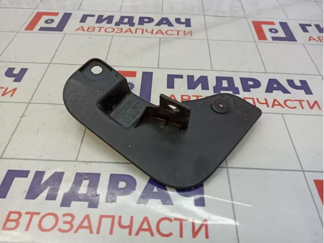 Брызговик передний правый Renault Kaptur 638507247R