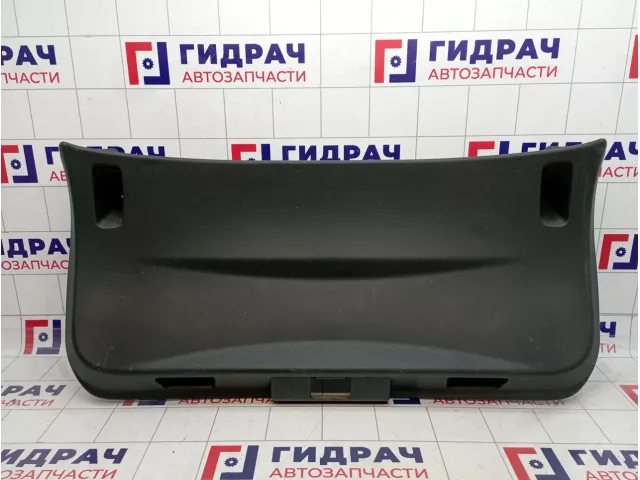 Обшивка двери багажника Renault Kaptur 909000909R