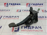 Педаль сцепления Renault Kaptur 465037621R