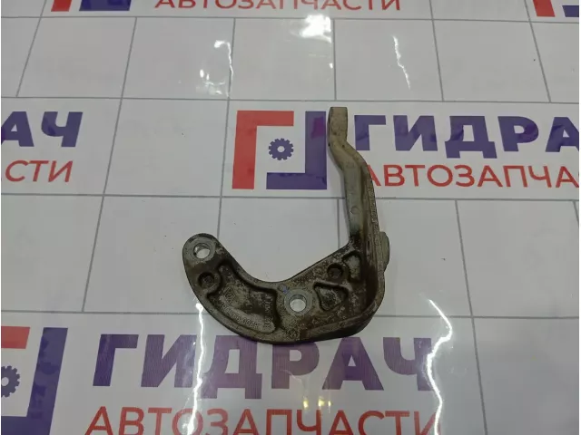 Кронштейн КПП Renault Duster 8200991067