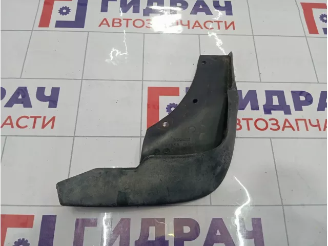 Брызговик передний правый Renault Duster 638505334R