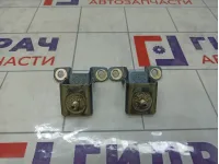 Петли двери багажника Renault Duster