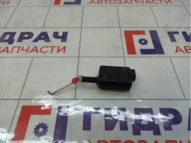 Активатор замка багажника Renault Duster 7700712901