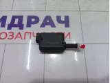 Активатор замка багажника Renault Duster 7700712901