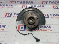 Кулак поворотный передний правый Renault Duster 8200881916