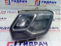 Фара левая Renault Duster 260605020R