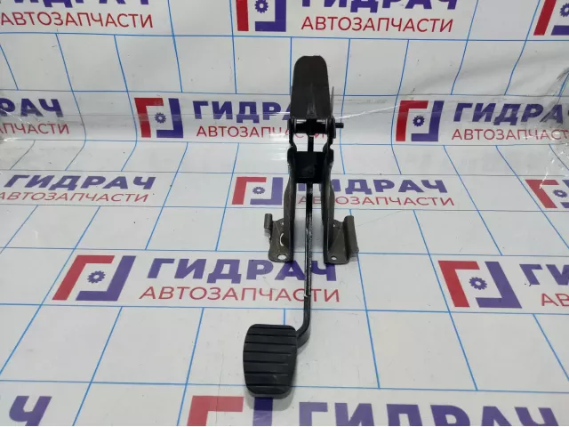 Педаль тормоза Renault Duster (HS) 465011105R