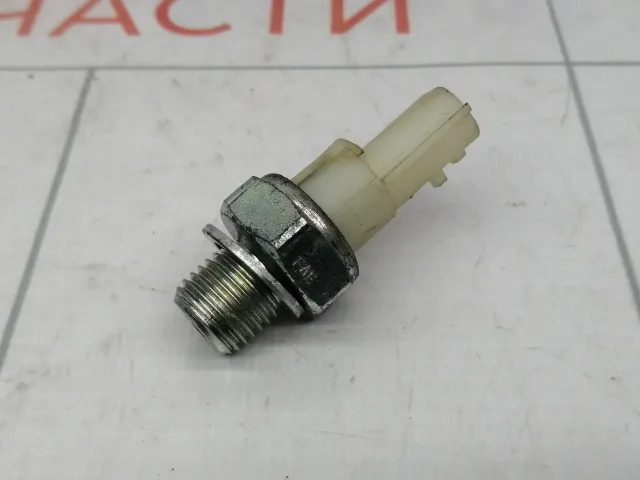 Датчик давления масла Renault Fluence 8200671272