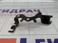 Кронштейн тормозного шланга передний правый Renault Fluence 8200421997