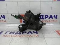 Кронштейн балки задней левый Renault Fluence 432150010R