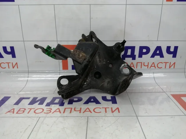 Кронштейн балки задней левый Renault Fluence 432150010R