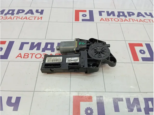 Моторчик стеклоподъемника передний левый Renault Fluence 807310699R