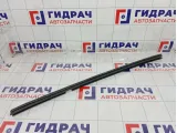 Уплотнитель стекла заднего правого Renault Fluence 823300027R