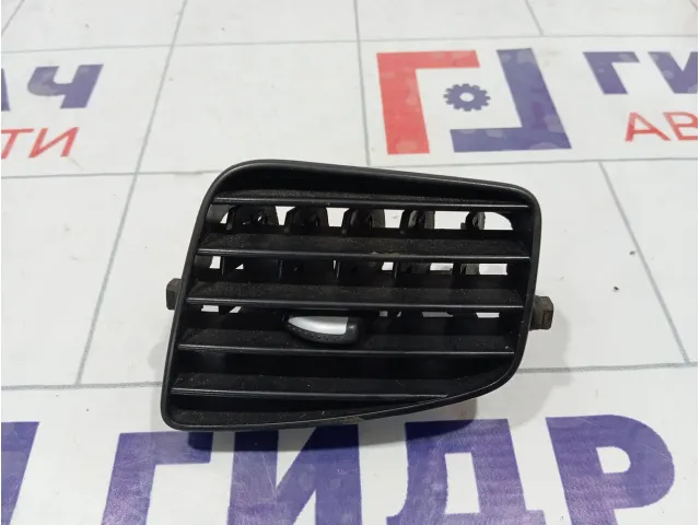 Дефлектор воздушный правый Renault Fluence