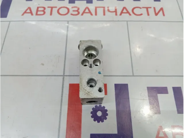 Клапан кондиционера Renault Fluence 922709330R