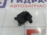 Моторчик заслонки отопителя Renault Fluence 277422408R