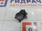 Моторчик заслонки отопителя Renault Fluence 277422408R