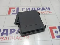 Крышка блока предохранителей Renault Fluence 284C40002R