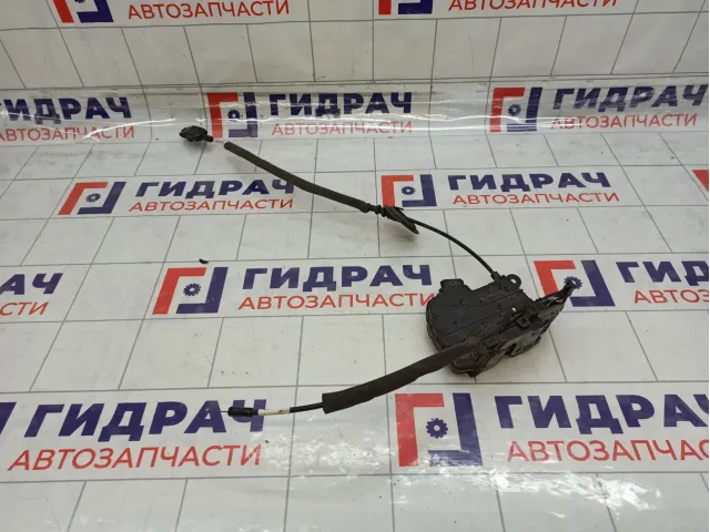 Замок двери передней правой Renault Kaptur 805022764R