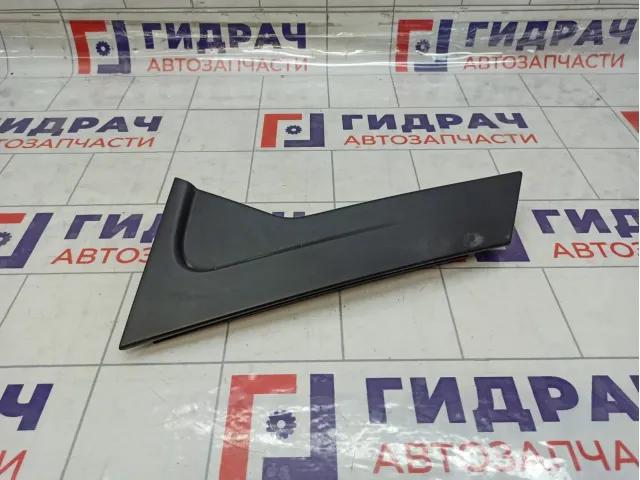 Накладка двери задней левой Renault Kaptur 822359038R