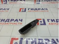 Кнопка стеклоподъемника заднего Renault Kaptur 254218614R