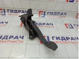 Педаль сцепления Renault Kaptur 465037621R