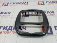 Рамка магнитолы Renault Kaptur 682708364R